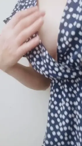 Easy access dress 😉✏️ [F] 33