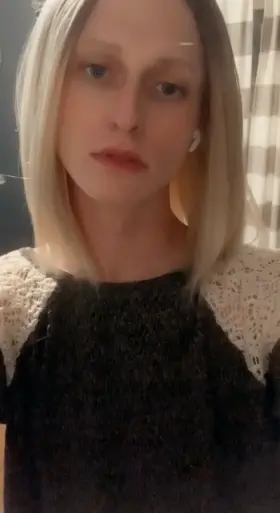 It’s cuddle weather anyone wanna join ?💁‍♀️🥰