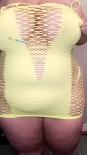 Big girl, bigger tits. 🖤