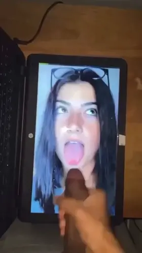 hmu if your interested in a cumtribute video from me