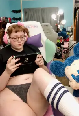 sorry for taking your switch daddy, try to not be too rough with me 🥺