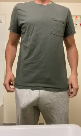 Sweatpants don’t leave much to the imagination