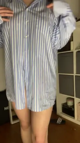 I need to wear a loose shirt like this to hide my big titties😈