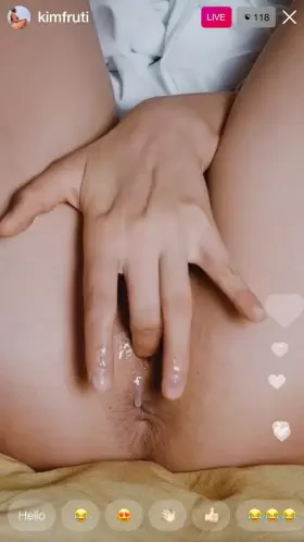 From Insta Who wants to take a shower with her?😍