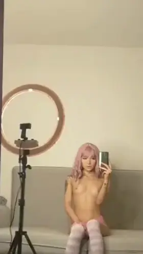 studio light in my bedroom... what we shooting?