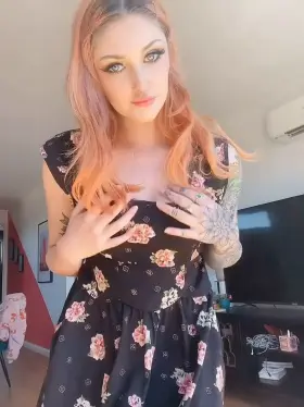 Dress weather is my favourite because I never wear anything underneath, wanna see? 😏