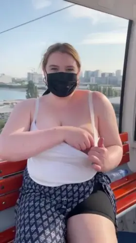 I never miss an opportunity to flash