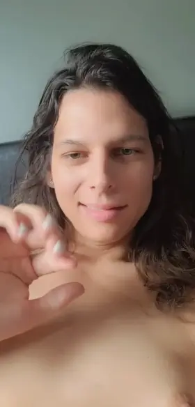 who wants to cum? play with me! ;)