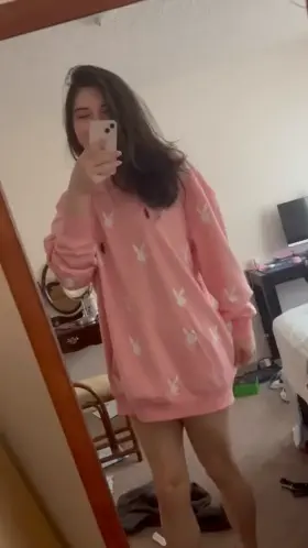 i just love my new hoodie, so cozy 😘