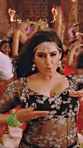 Clips that don't get old : Ragini Dwivedi in Kaddu Katega