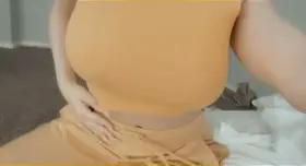 Pretty girl with some pretty natural titties 💕