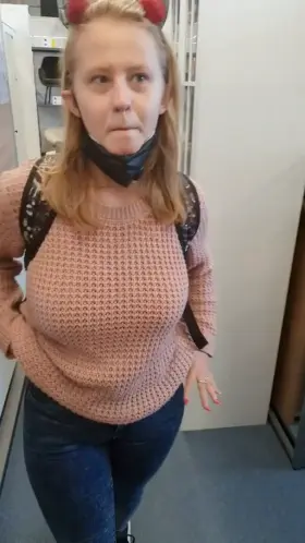 Such a quick show in a furniture store. The old gentleman must have noticed something out of the corner of his eye. And he was very surprised by what he saw. Kisses