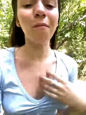 flashing outdoors 😺