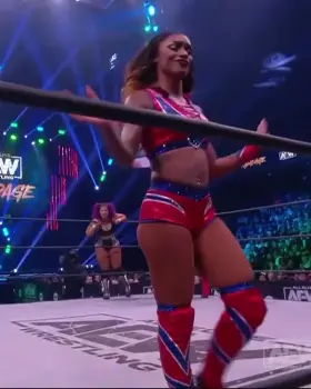 Red Velvet is so hot as a heel