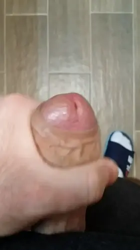 I like to play with my skin (cock), would you like ?