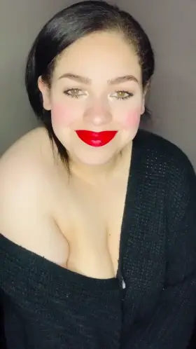 Chubby mom titty drop for you 💖