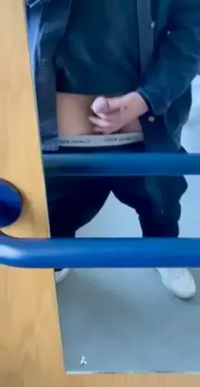 As a curious guy with a GF I hope you guys enjoy watching my cock bounce 😏 DMs welcome 😋