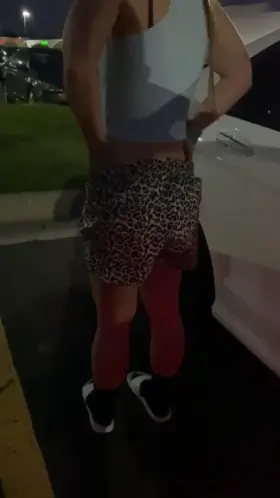 in the gym parking lot .... hope some hot dads saw my ass <3