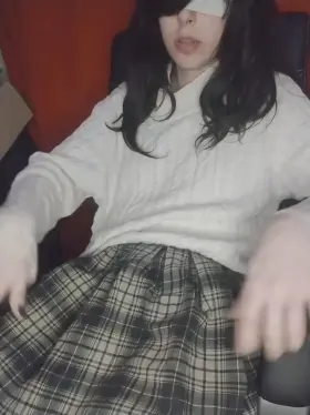 I need someone to carry me in valorant