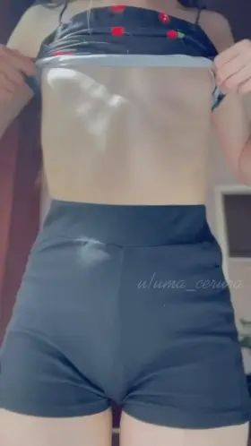 Tiny tits mean I don’t need a bra😝