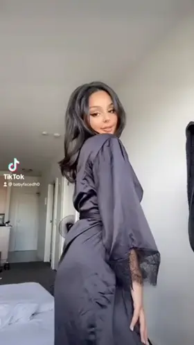 would you smash? 👀 (oc)