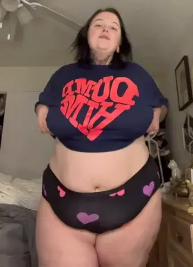 Chubby in all the right places 🥵💦💋