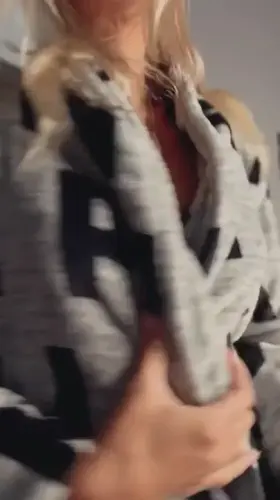 MILF tits on point .. 😏