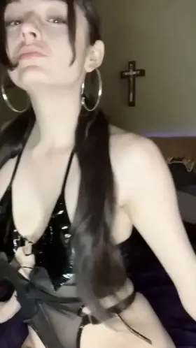 I have a problem, theres no dicks in my ass 😖