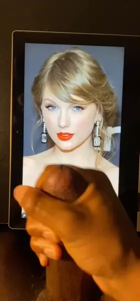 Taylor Swift has a perfect face for cum tributes