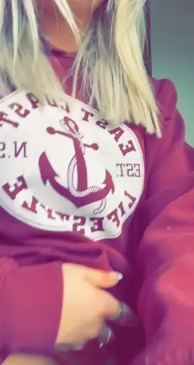 Check out my reddit page 🥰 18y old submissive country Slut😚💨 •Open to 90% of Custom content •Low rates & sales! 🌻 Kink Friendly! •Ask for a FREE dick rate! 🙈 •Always Interactive & New posts 2X Day! <Ass/Tits/Close-up/Tease/Strip/G/B+Solo> 30% OFF NEW SUBSCRIBERS 🌸 $6.49