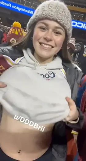 Flash at the game last night😜