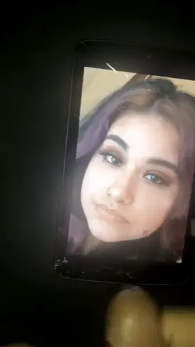 Happy 19th birthday Nikki 😋