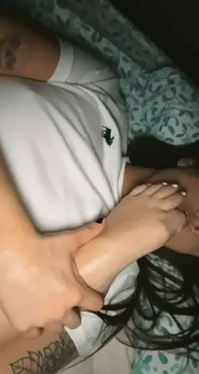 Pretty girls and pretty toes 😇