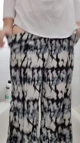 I feel so naughty peeing on camera... I'm new to this and I hope you like it baby