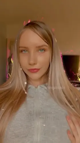 Haven’t posted here in ages, here’s my first ever titty drop with my face! 😝 [18] [oc]