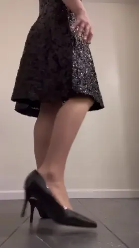 wanna take a peek under my NYE dress? [gif]