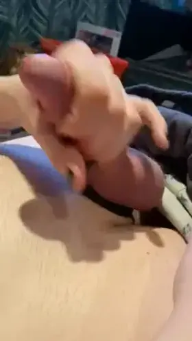 My boyfriend loves jerking off for me before I suck him