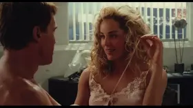 Sharon Stone seduces Schwarzenegger - 'Total Recall' 1986