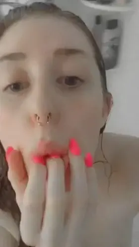 Imagine my fingers were your cock daddy 🥰