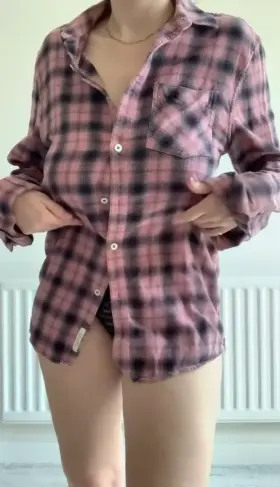 You won’t believe what’s underneath my shirt (oc)