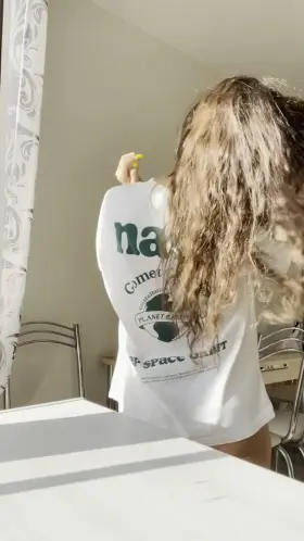 I want to be your favorite petite girl 🥺👉👈💕