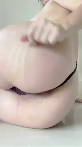 I’m that horny I can get off like this !