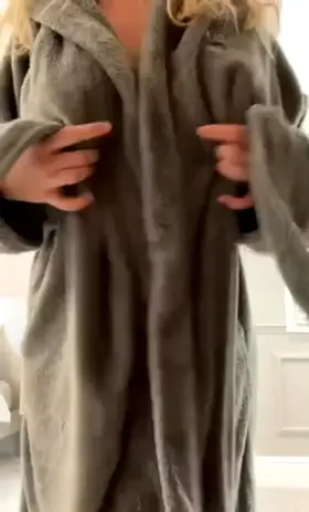 20 [F4M] every reaction gets a nude vid (sna👻) @Mollyo2018 (I do meetups if ur close)