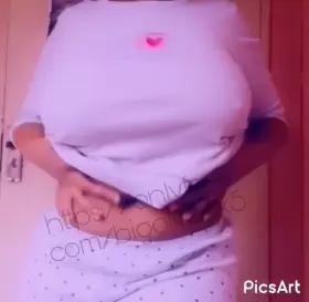 african babe with her tittys