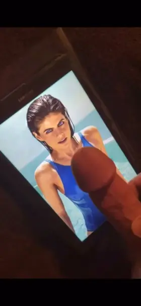 Shooting ropes for Alexandra Daddario