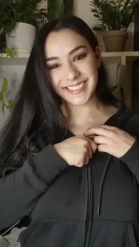 Big Bouncing Titty Flash