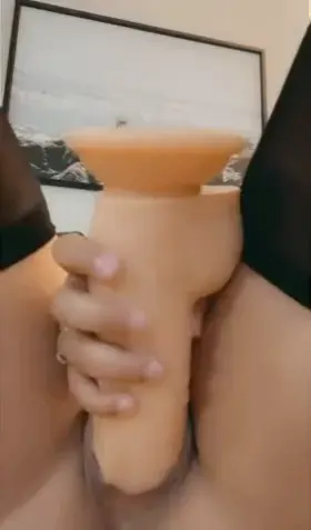 Baby look how stretched my pusssy is 😈