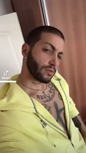 Who will volunteer if I want to fuck a random redditor? 😈🍆🍑