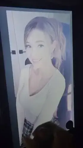 Dropped a load on dizzys tits