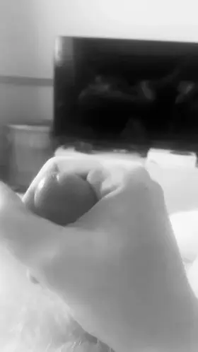 Such a big load of cum!😵🤤who likes what they see? 😉